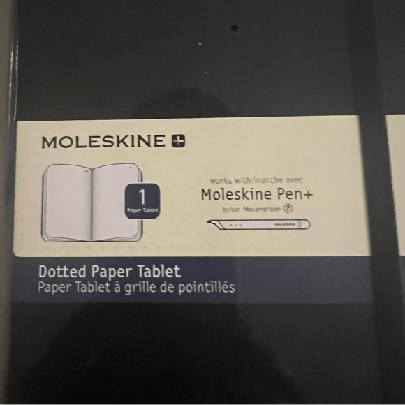 Moleskin Dotted Paper Tablet Hard Cover Smart Notebook 5"x8.25 Black 176… - Picture 8 of 10